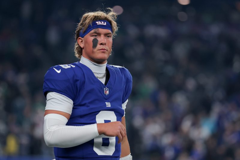 Giants coach apologizes for reaction to Jaxson Dart concussion check