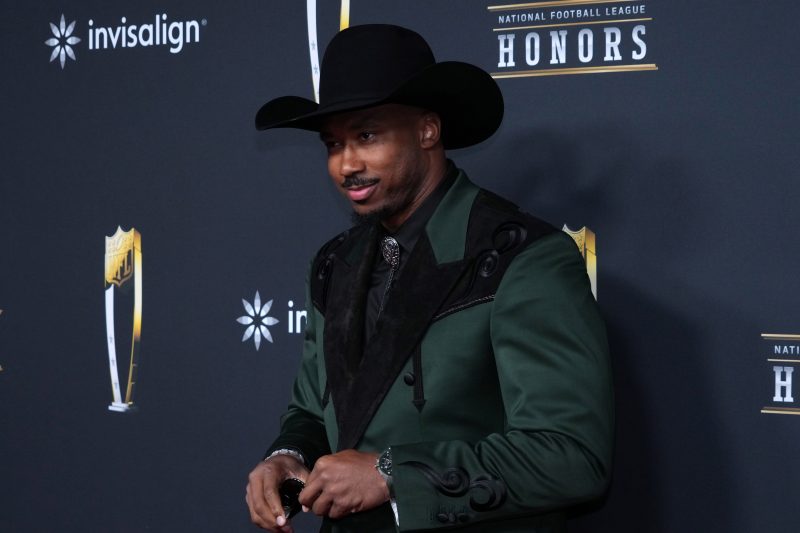 NFL Defensive POY in Milano to cheer on snowboarder girlfriend